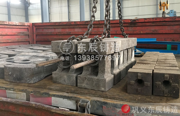 優(yōu)質(zhì)耐磨錘頭 打砂錘頭 破碎機(jī)錘頭廠
